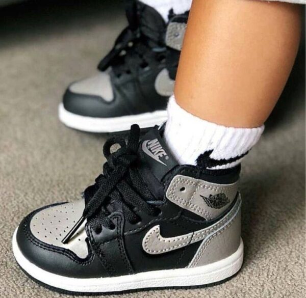 black and grey dunk sneakers